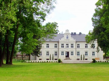 Pałac w Pstrokoniach